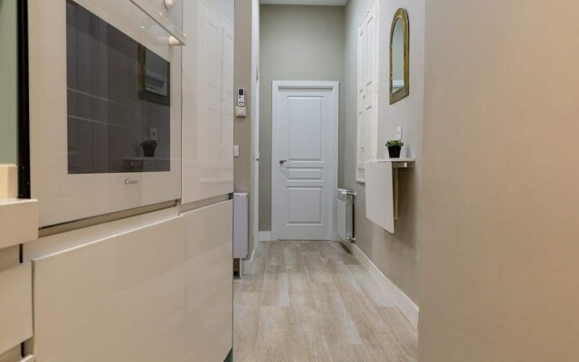Cosy 2 Bed Apt in Chamberí 2 Min to Tube