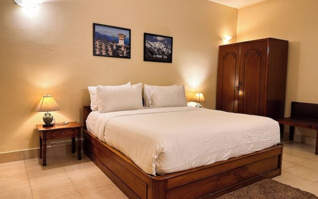 lhaki Hotel