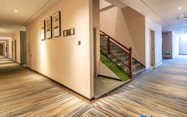 Yiheju Hotel(Zhengzhou Xinzheng International Airport)