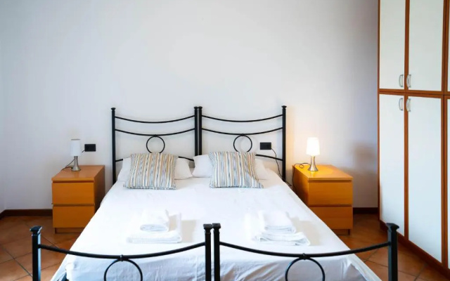 V12 Apartments - Tadini 14