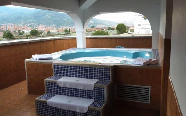 Hotel Alcaravan Medellín
