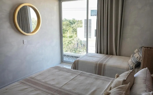 Dune Luxury Condos - Suite w Private Terrace