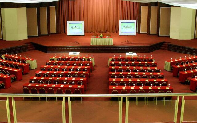 Grand Arkenso Parkview Hotel