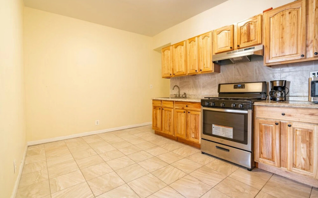 Furnished Empire Blvd Guest House