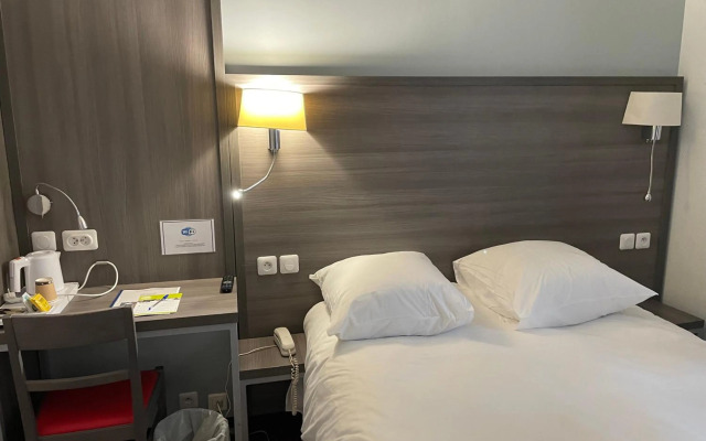 Apostrophe Hotel