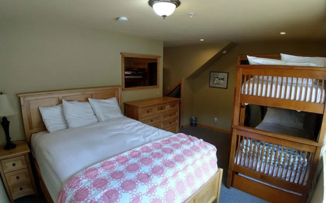 Lost #7 - 2 Br Townhouse