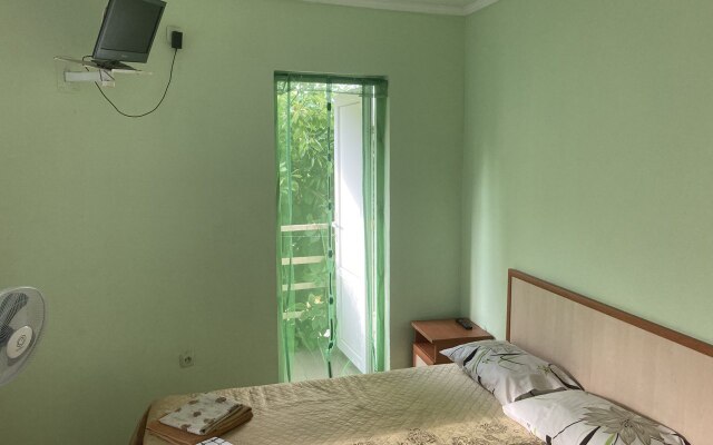 Tri Kita Guest House