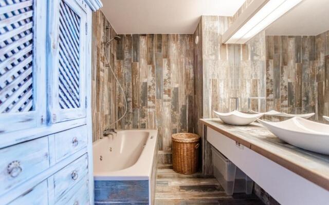 Beach Suite Sand