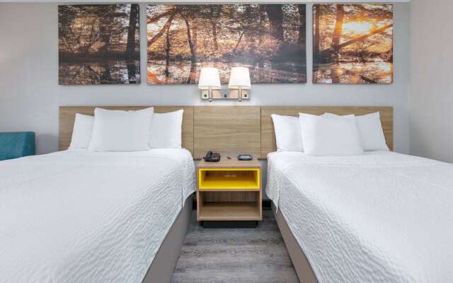 Days Inn by Wyndham Greenville MS