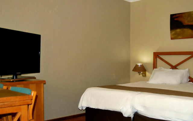 Safari Hotel & Convention Centre