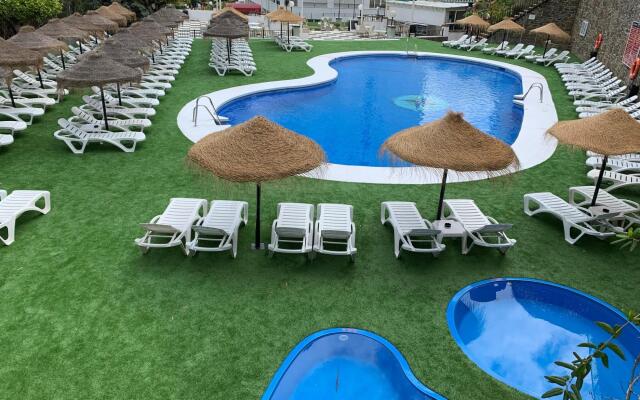 Beautiful apartment in Benalmadena with balcony