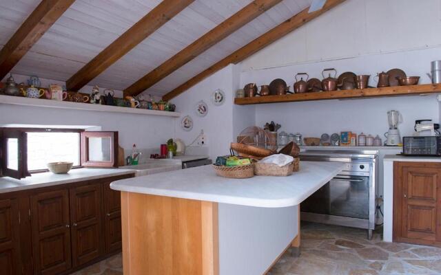 Paxos' Villa - Pool & AC