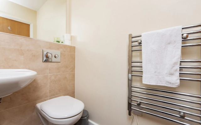 Golden Heights Suites by Kasar Stays