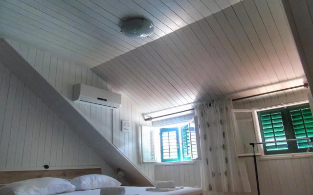 Peric Rooms