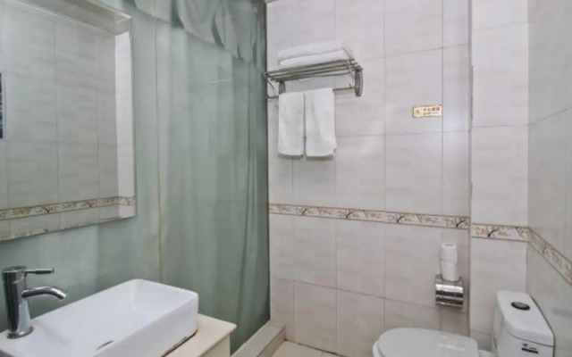 Hongri Zhongtian Express Hotel (Hefei Baohe Garden Branch)