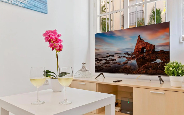 Apartamento con patio a 1 minuto de la playa