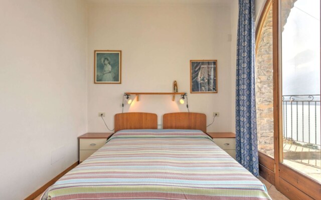 Climb, Cruise & Dine; Lake Como