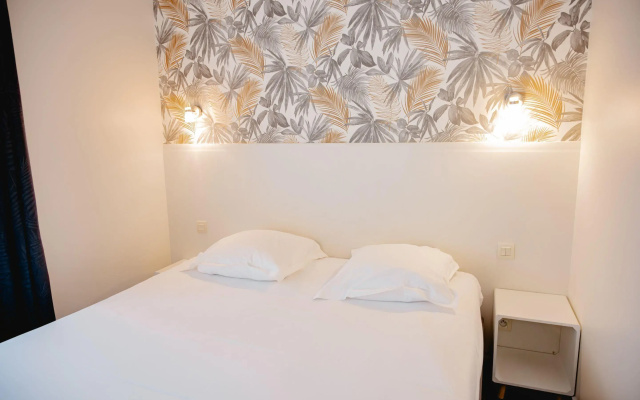 Brit Hotel L'Arrivée Guingamp