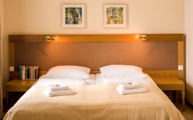 Schloss und Gut Liebenberg