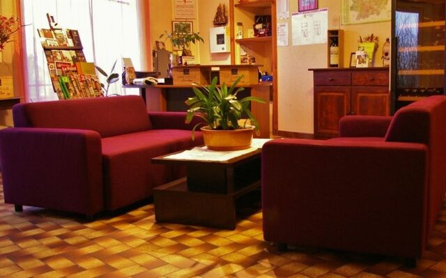 Logis Lauberge Du Brulhois