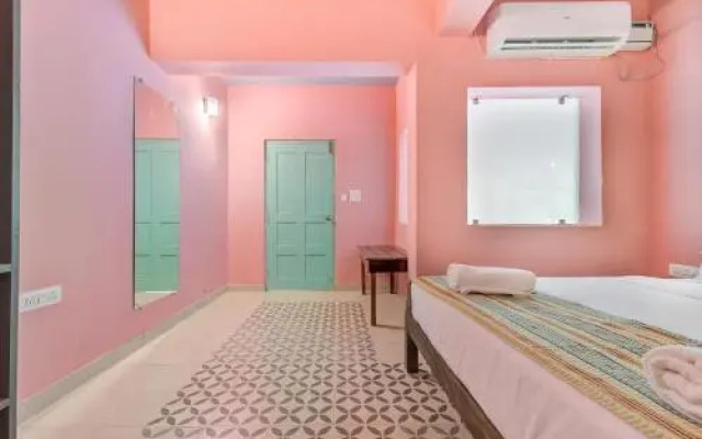 Woke Hostel - Morjim