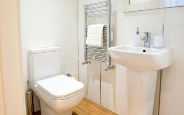 Parade School Guest House