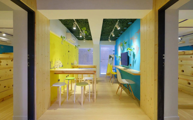 Leo ho Hostel