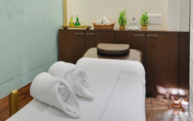 Hotel Regal Enclave