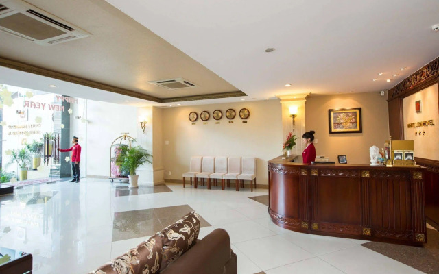 Premium White Lion Hotel