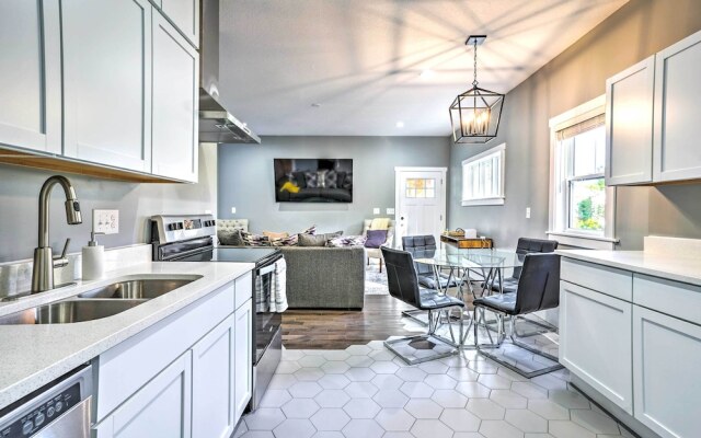 Pet-friendly Minneapolis Home ~ 6 Mi to Dtwn!