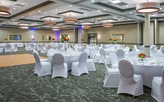 Crowne Plaza Melbourne - Oceanfront by IHG