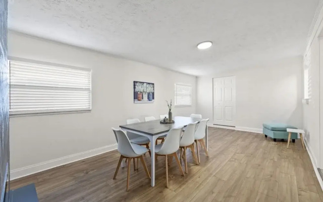 Sunny Palmetto Oasis: 4br Home With Private Pool 4 Bedroom Home by RedAwning