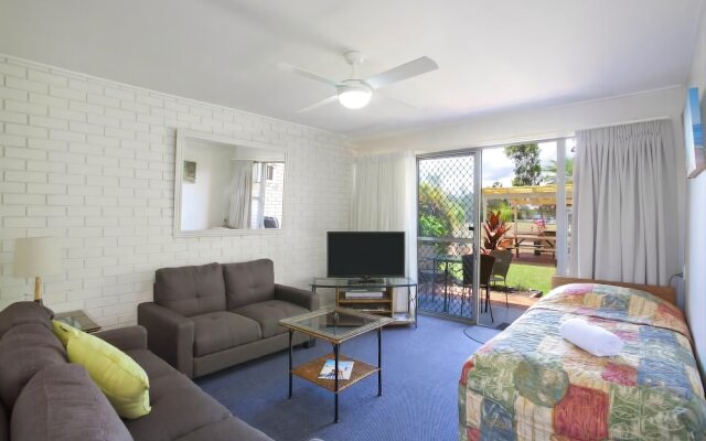 Regency Waterfront Motel