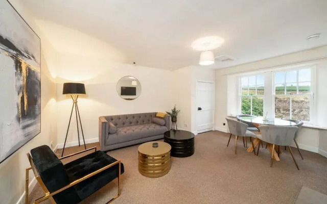 Clubhouse Cottage - Stylish 2 bed pet Friendly