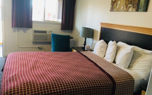 Rodeway Inn & Suites