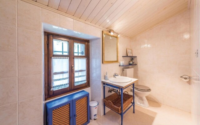 Beautiful Home in Markovac With Wifi and 5 Bedrooms