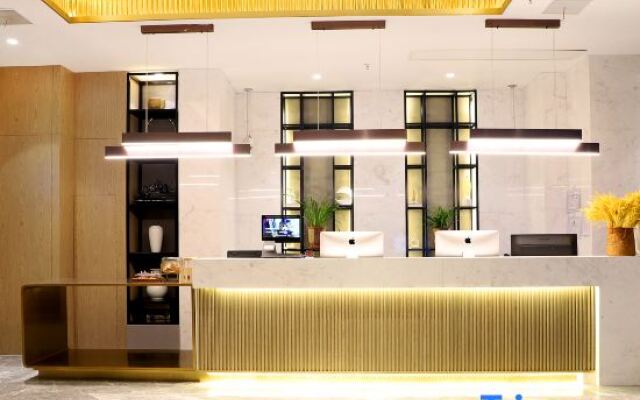 Waiting Hotel (Zhongshan Hospital, Damuqiao Road Metro Station)