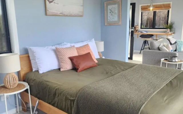 Flotsam Studio Accommodation – Guest Rooms – Dunalley