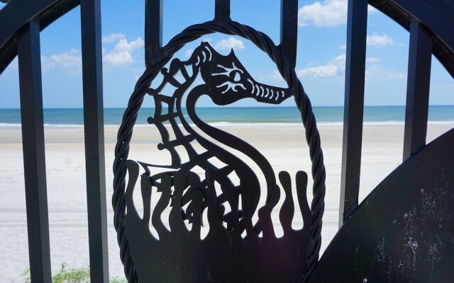 Seahorse Oceanfront Inn