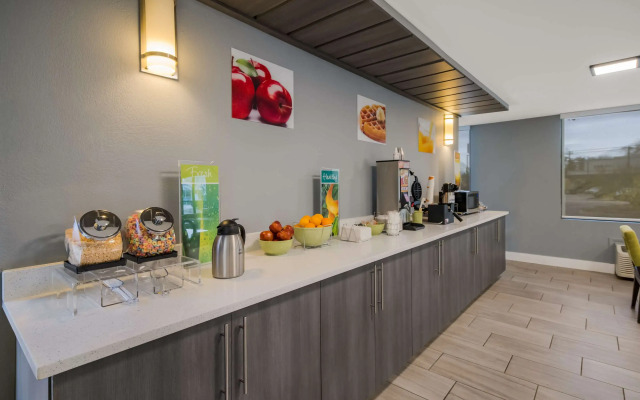 Quality Inn Asheville Airport