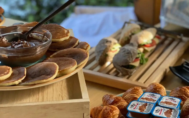 Mirablue Luxury Residences