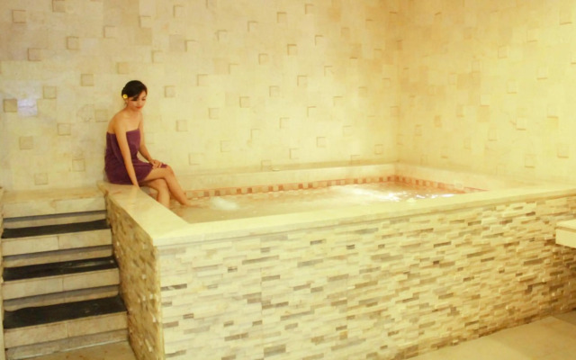 Holiday Inn Bandung Pasteur by IHG