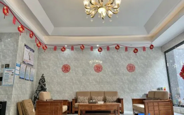 Feng Huang Business Hotel