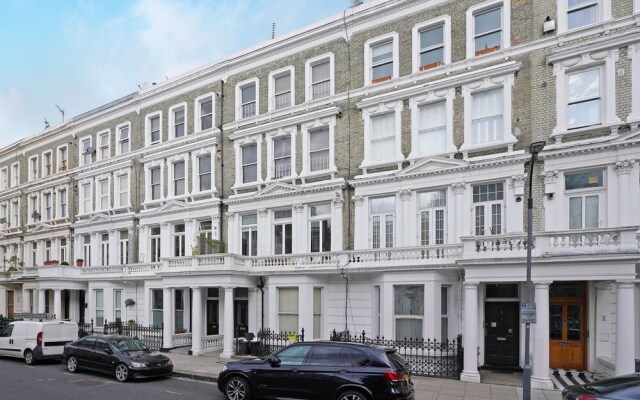 2 Bedroom Apartment in West Kensington