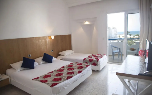 Palmyra Holiday Resort & Spa