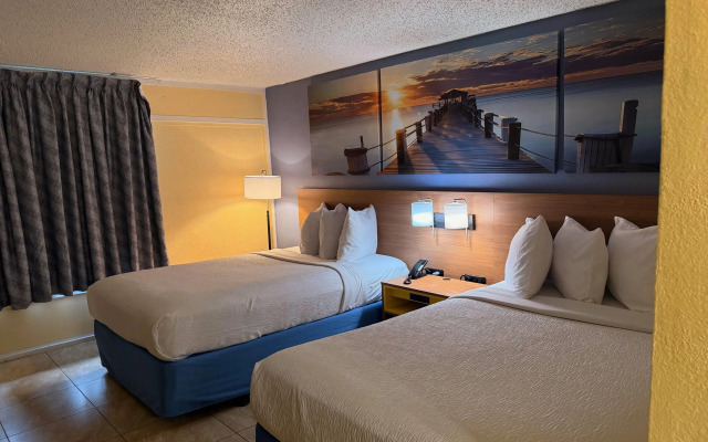 Days Inn by Wyndham St. Petersburg / Tampa Bay Area