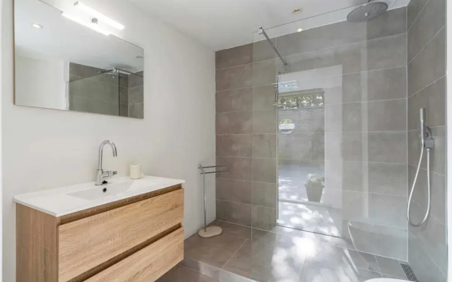 Lovely Bunglow With Patio