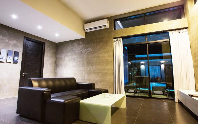 Eya Poolvilla