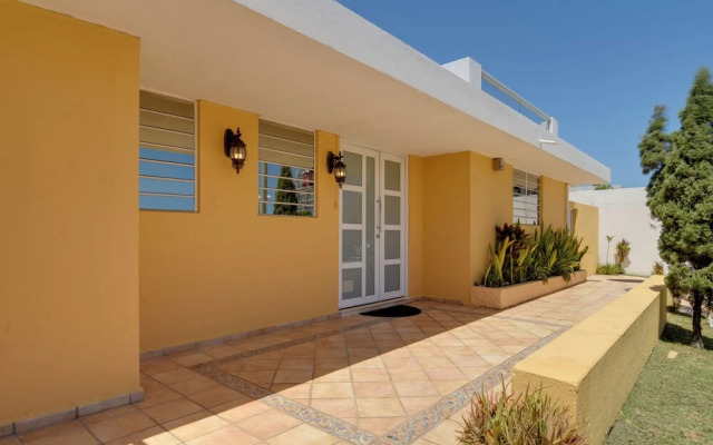 Private Heated Pool: Walk to Isla Verde Beach