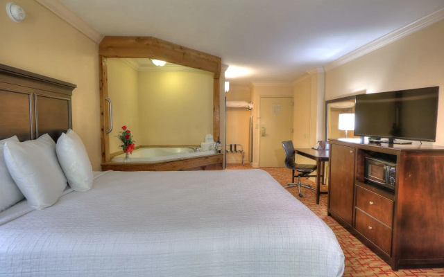 Edgewater Hotel - Gatlinburg